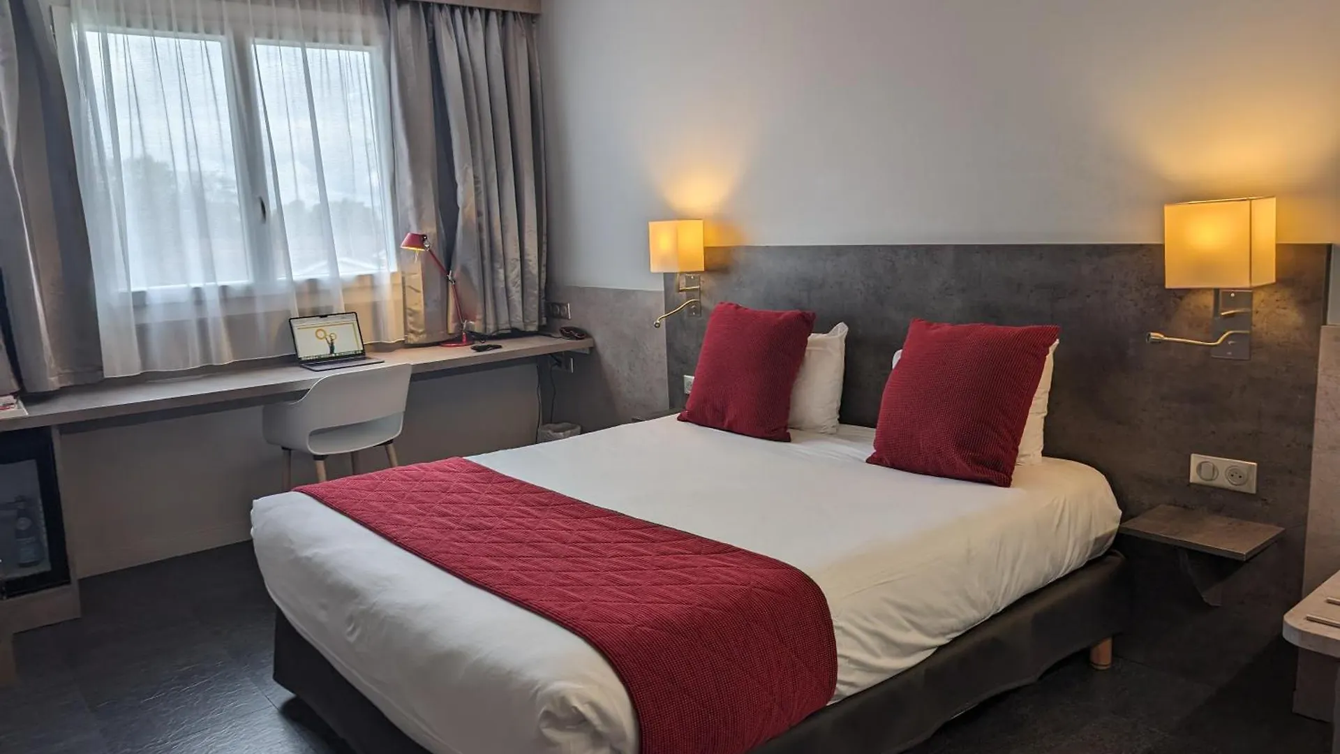 Hotel L'Hotan Portet-sur-Garonne