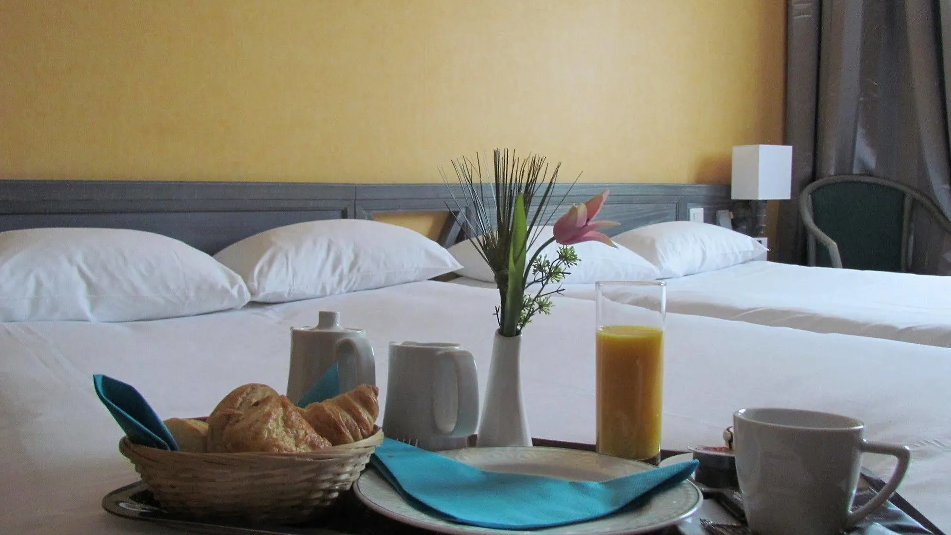 Hotel L'Hotan Portet-sur-Garonne