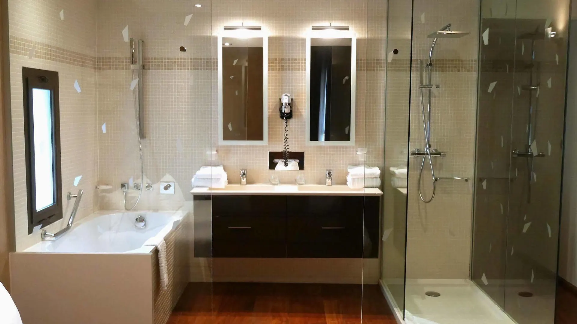 Hotel L'Hotan Portet-sur-Garonne