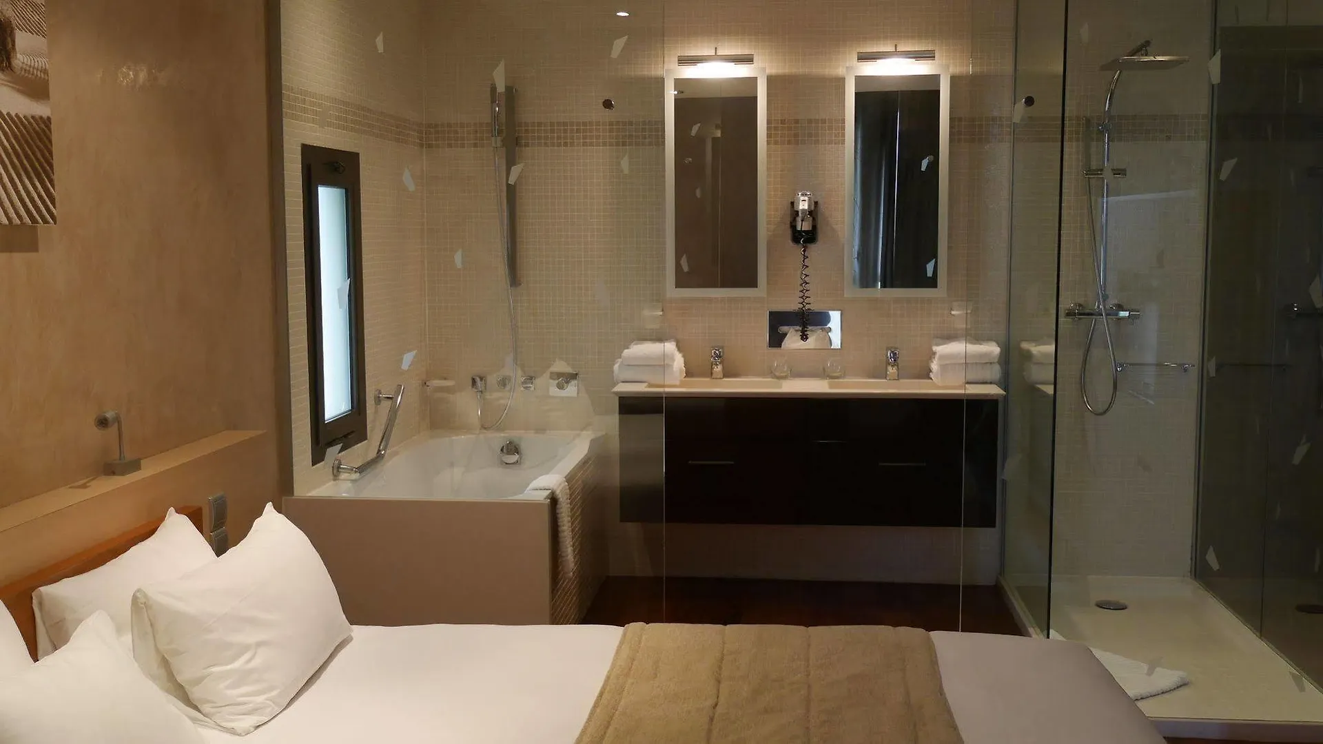 Hotel L'Hotan Portet-sur-Garonne