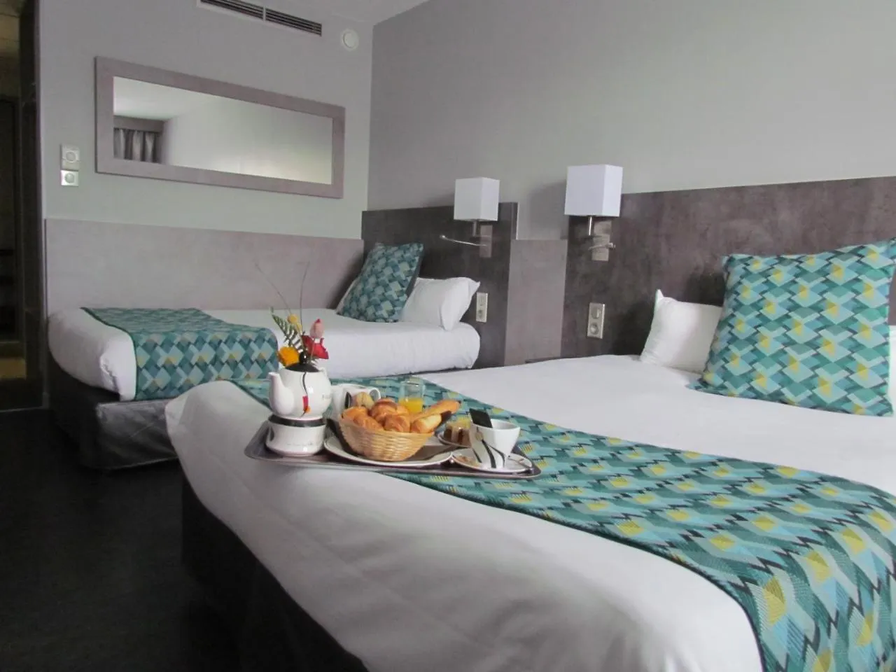 Hotel L'Hotan Portet-sur-Garonne Frankreich